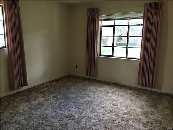 3rd image of 321 S 7th St