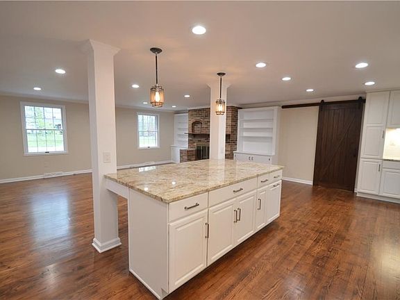 4th image of 7320 Marblehead Dr