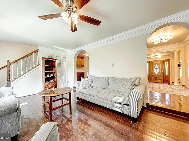 2231 Williams Ave — Photo 6