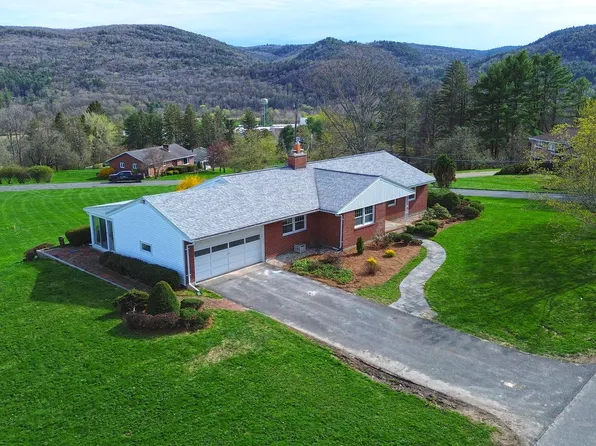 765 Fairview St, Lee, MA 01238