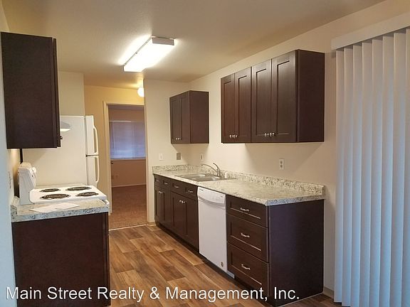 3rd image of 504 4th Ave SE APT C