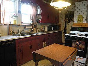 4th image of 35 Watervliet Ave