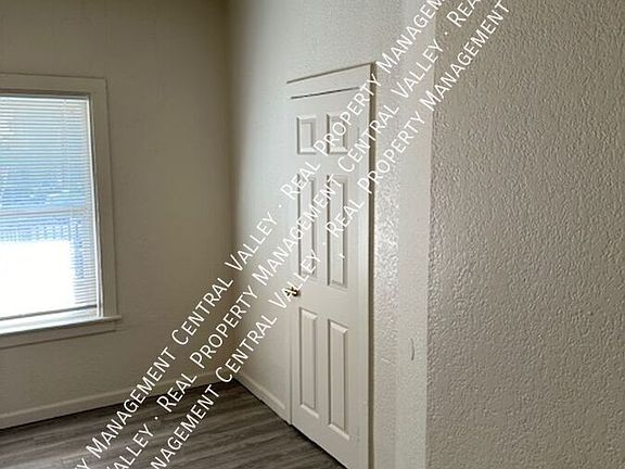 4th image of 821 N American St #2