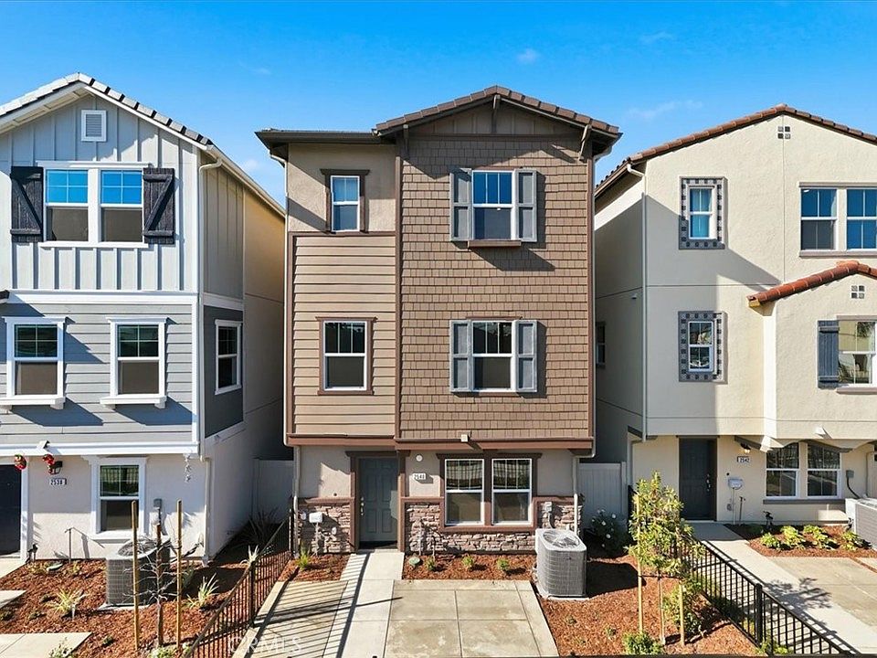 1st image of 2540 Hepburn St