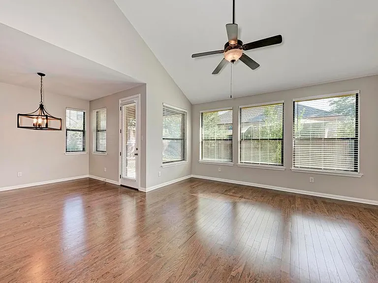 6805 Barstow Ct — Photo 16