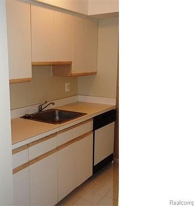 2nd image of 757 E Fox Hills Dr #1