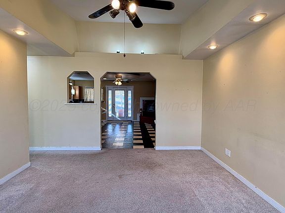 5th image of 1510 Crump Ave