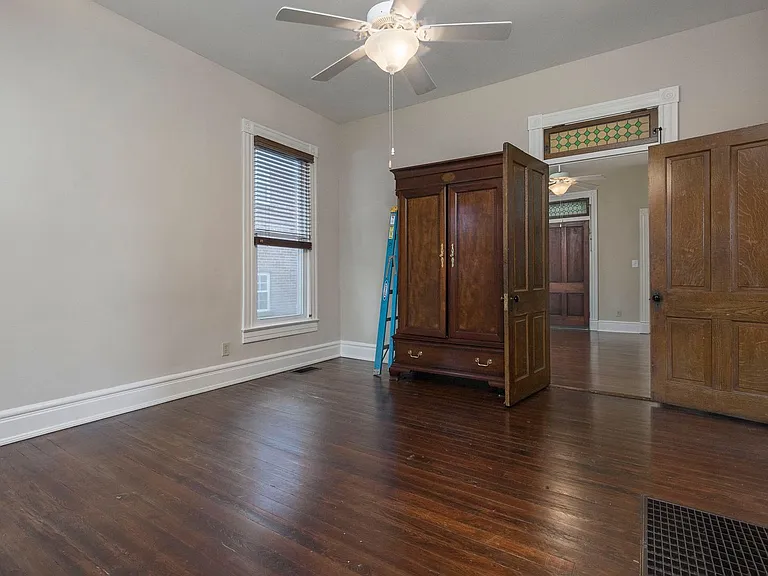 1619 Ellwood Ave — Photo 25