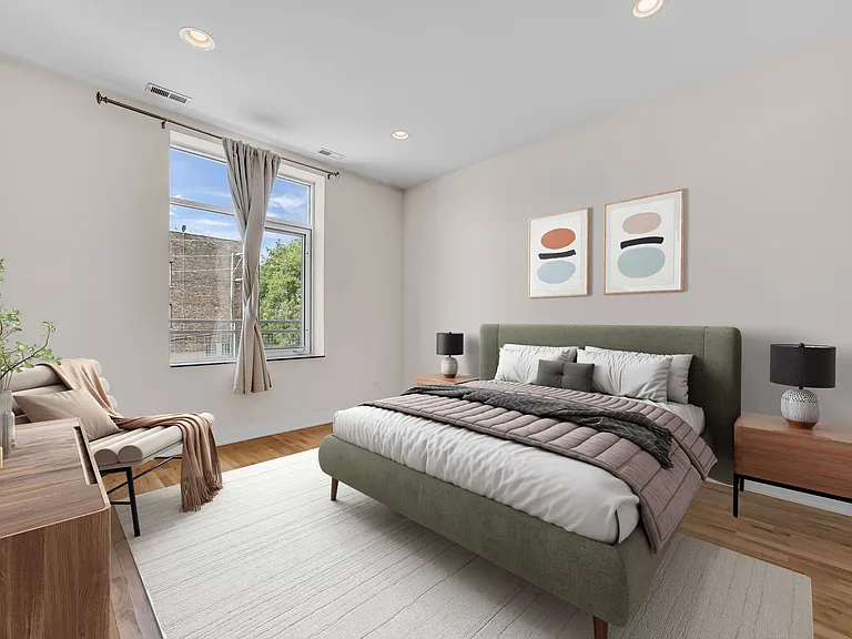 2024 N California Ave #2D — Photo 6