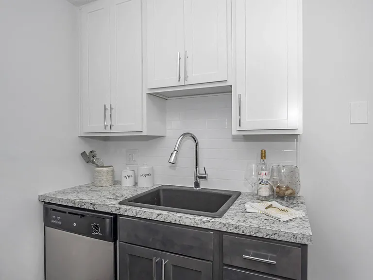 Timber Glen Apartments — Photo 16