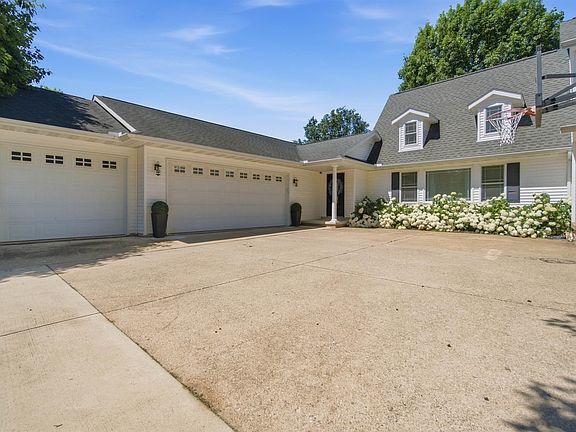 3rd image of 6209 N Kilkenny Dr