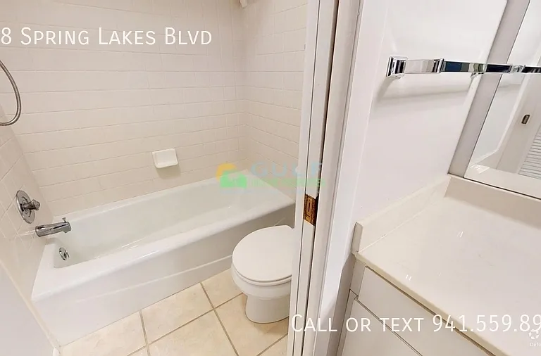 418 Spring Lakes Blvd — Photo 12