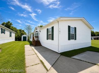 1201 Orchard Ln, Columbus, MI 48063