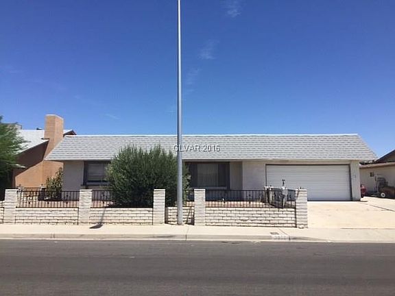 2nd image of 3058 Desmond Ave
