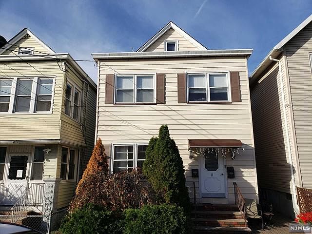 1st image of 11 Cambridge Ave