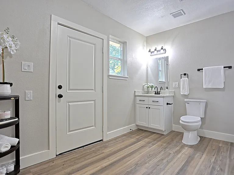 704 Natchez River Cir — Photo 11