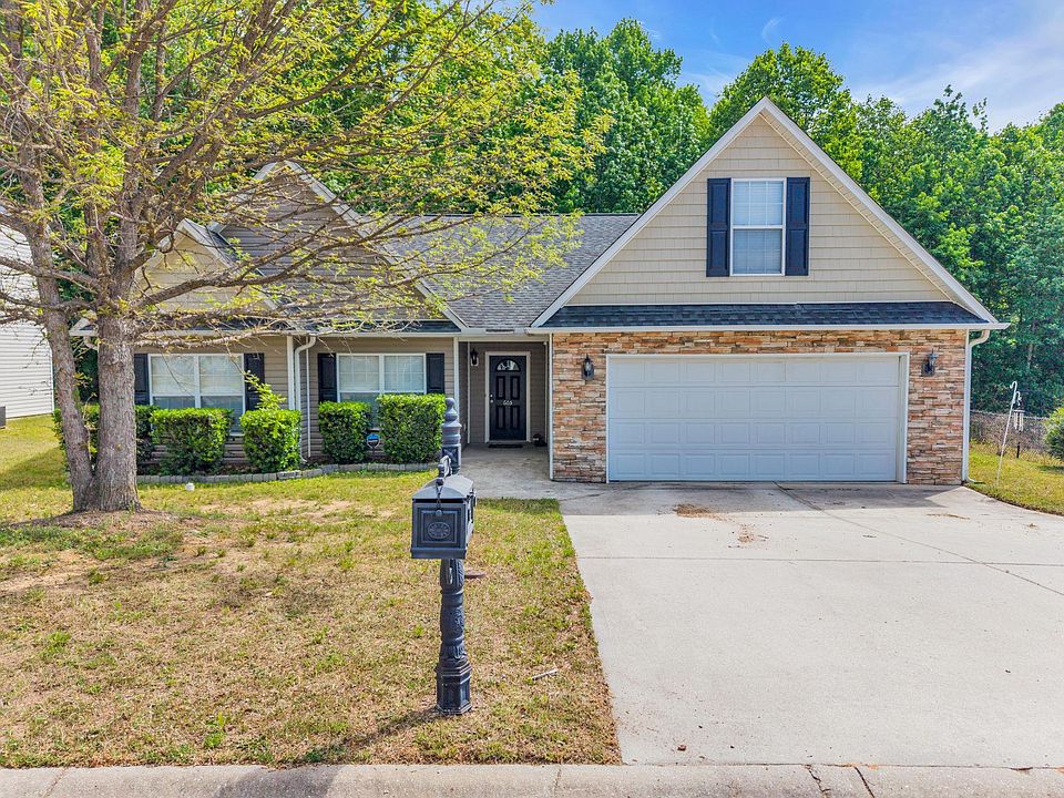 1st image of 605 Fountainbrook Ln