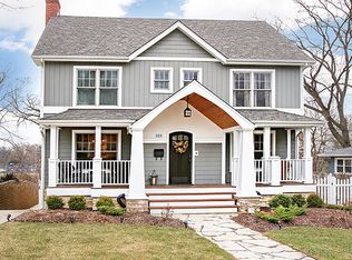 323 Taylor Ave, Glen Ellyn, IL