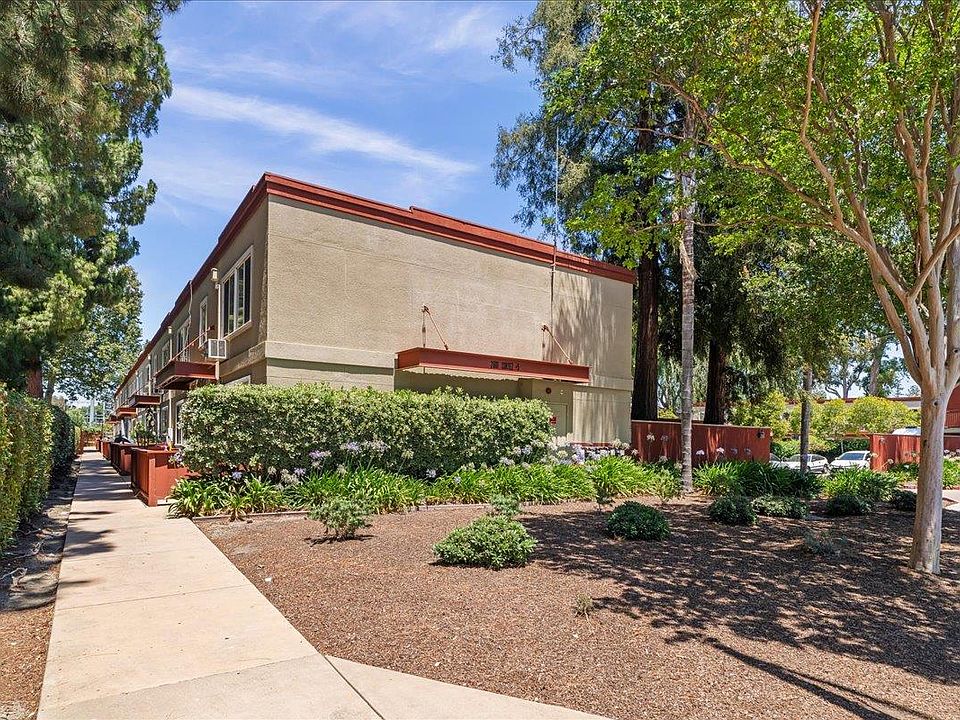 1st image of 2601 Cortez Dr Unit 5101