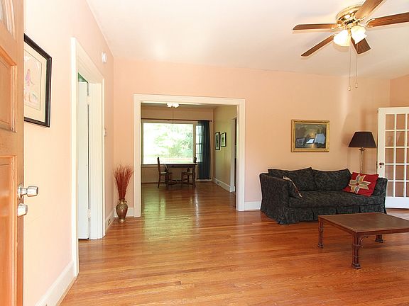 3rd image of 2830 Rosemary Ln