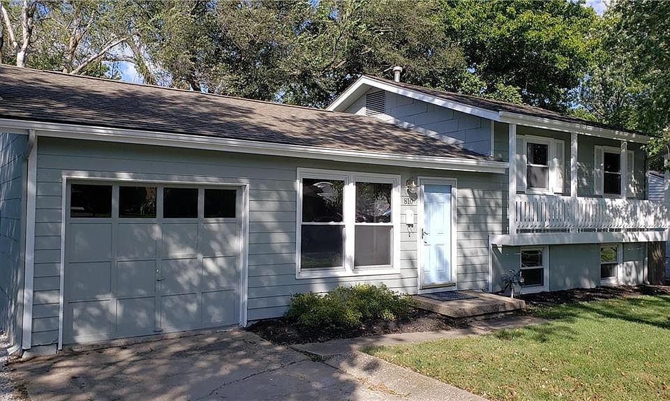 1st image of 810 SE Browning Ave