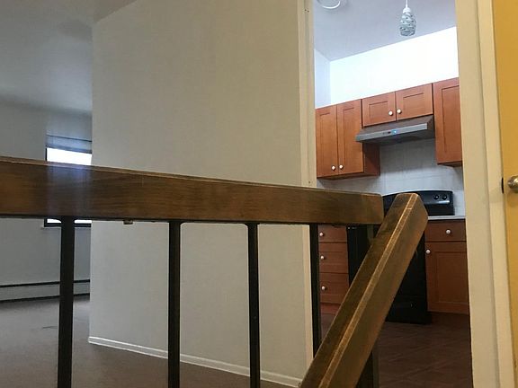 3rd image of 6821 Douglaston Pkwy