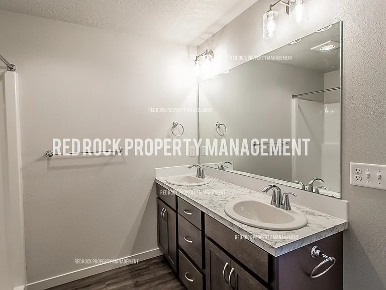 319 S Woodlawn Ln #1 — Photo 32