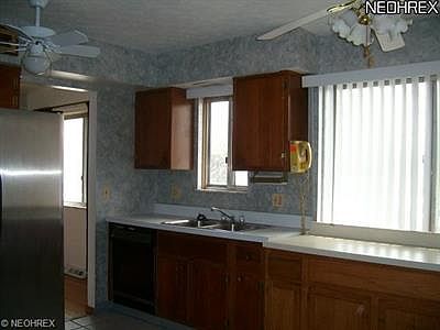 5th image of 25730 Cambridge Dr