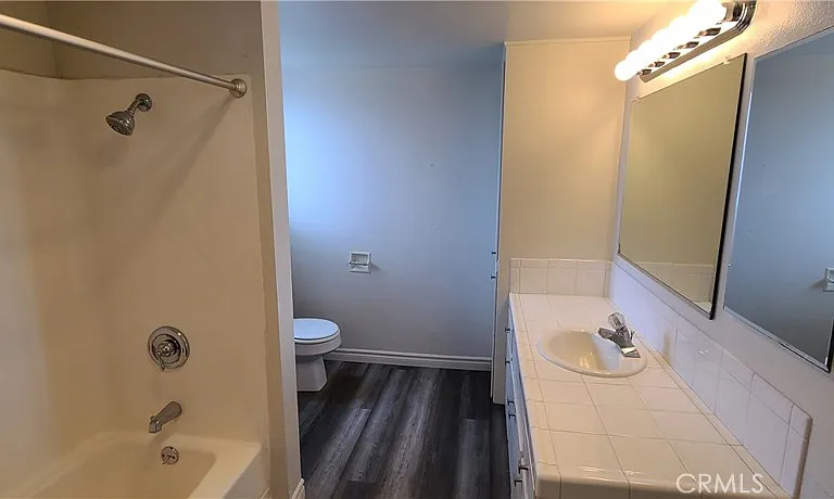 102 Avenida San Fernando #5 — Photo 9
