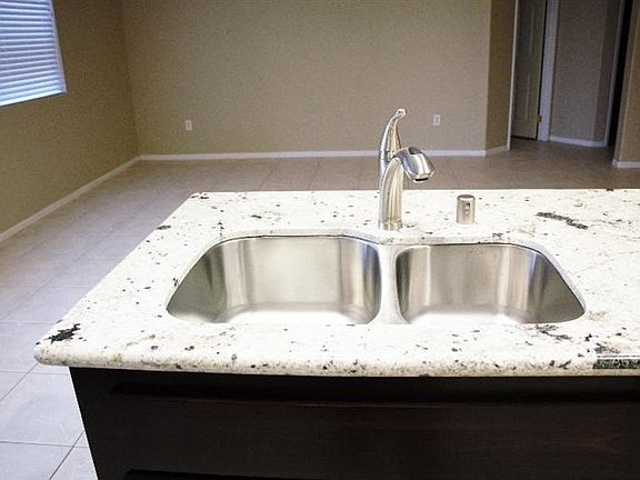 5th image of 10153 Datura Ave