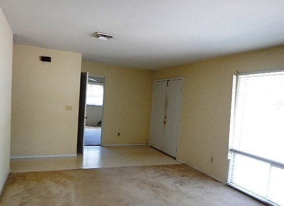 4th image of 1624 Ross Ave