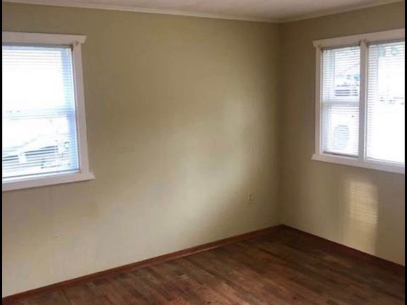 5th image of 7701 Tyee Rd #1