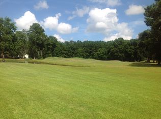 8 Amberwood Dr, Savannah, GA 31405