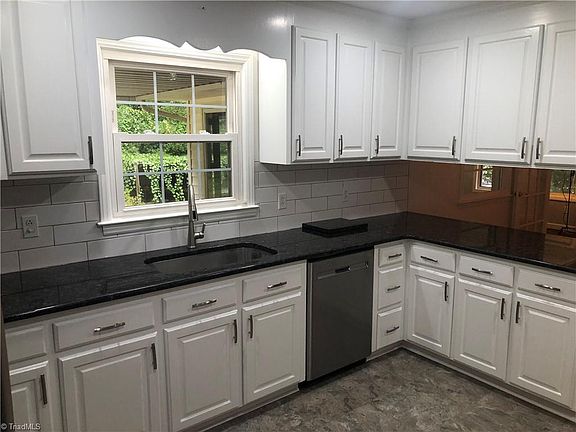 5th image of 3551 Cherry Ln