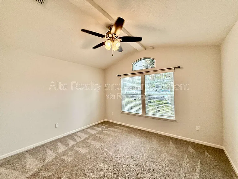 112 Morayshire Ct — Photo 12