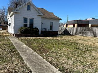 440 N Broad St, Carlinville, IL
