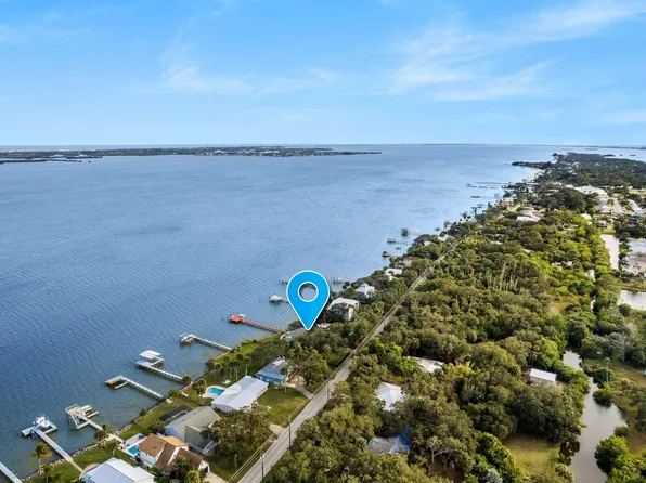 810 S Banana River Dr, Merritt Island, FL 32952