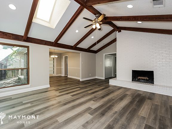 4th image of 1009 Woodridge Dr