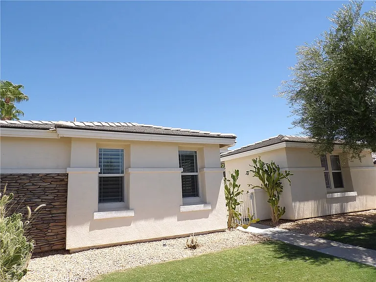 83420 Lightning Rd — Photo 2