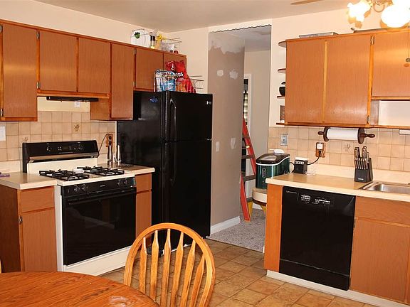 2nd image of 405 38th Ave