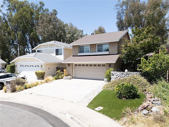 3rd image of 27061 Springwood Cir