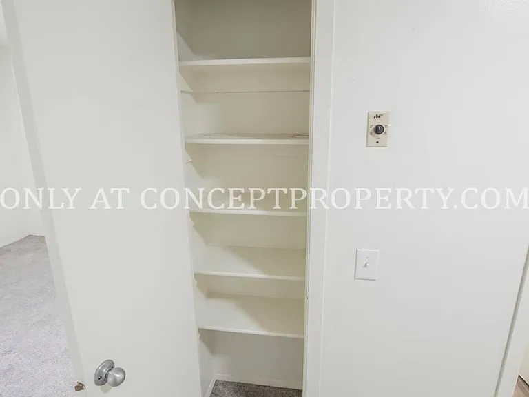 1499 W 2320 S — Photo 36