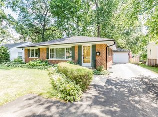 1606 E Liberty Dr, Wheaton, IL 60187