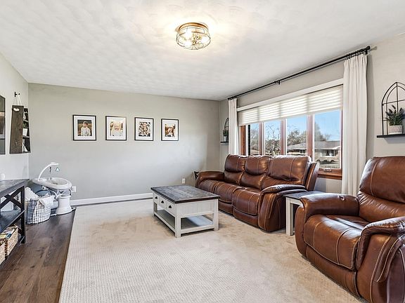 2nd image of 2357 Briarwood Dr