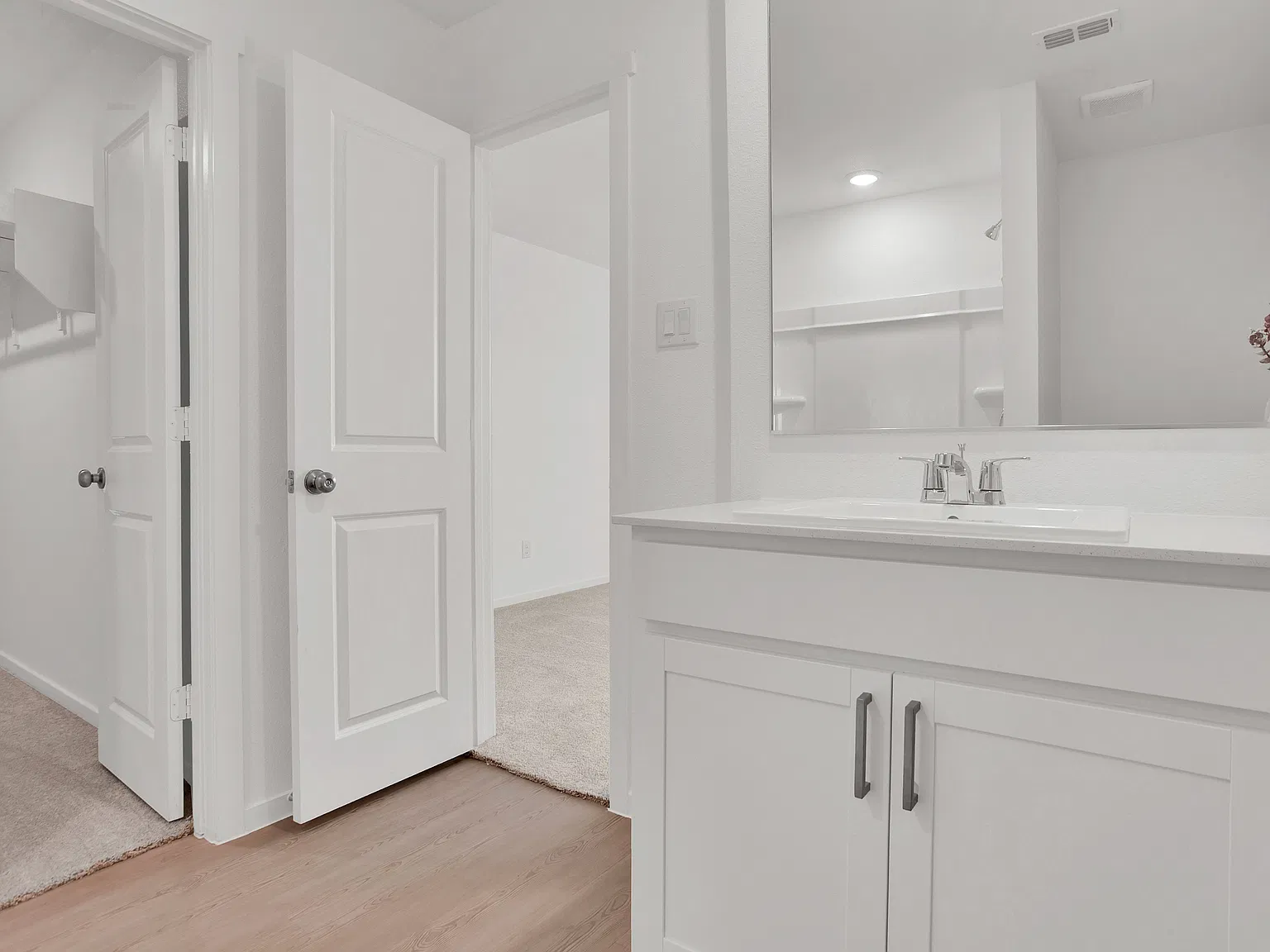 4 bed, 1787 sqft, $2,100 — Photo 3