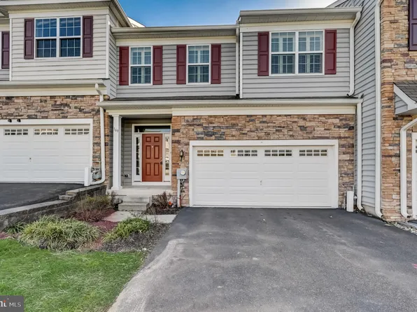 169 Fairfield Cir N, Royersford, PA 19468