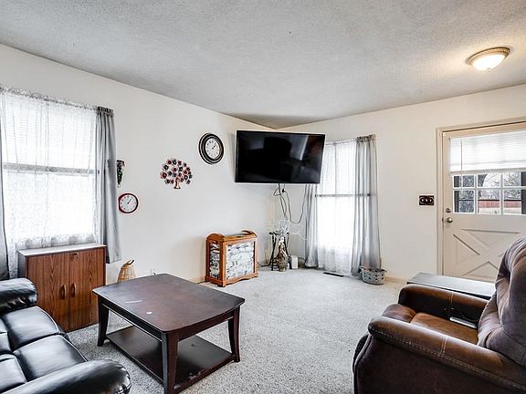4th image of 409 N Emporia Ave