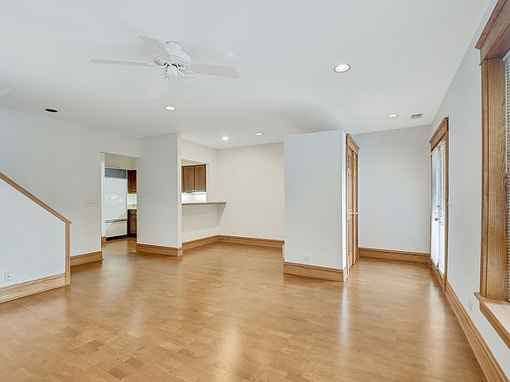 3rd image of 680 Vernon Ave