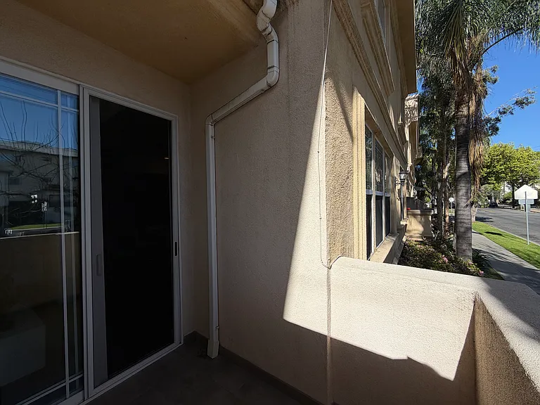 574 E Palm Ave #105 — Photo 29