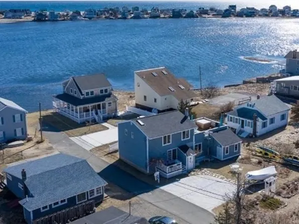 10 Davoli Way, Newbury, MA 01951